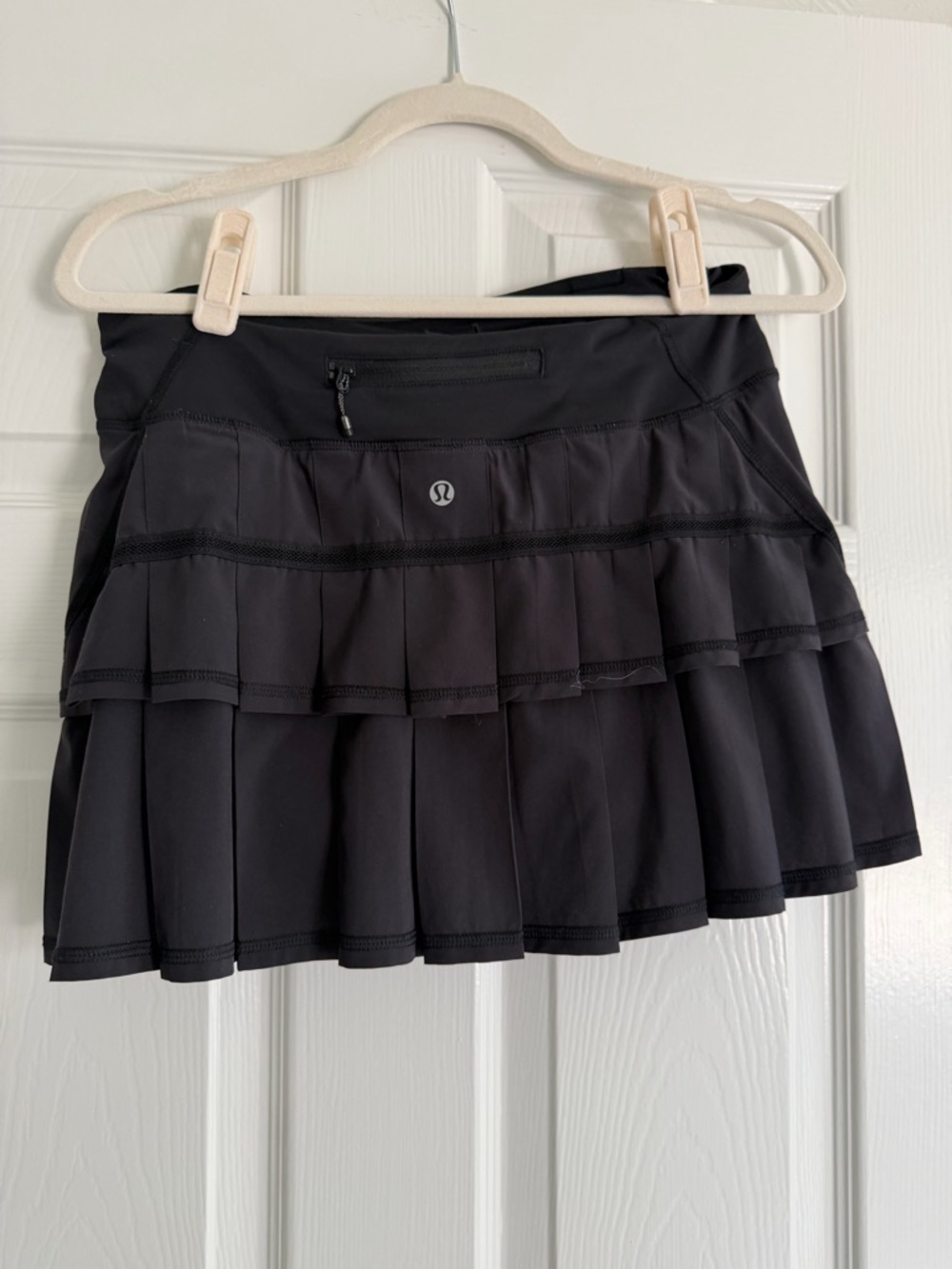 Lululemon Black Athletic Skirt with Inner Shorts - Picture 2 of 3